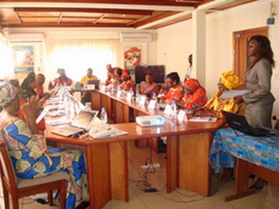 Atelier de formation en reseautage des leaders regionaux, membres de l'association des revendeuses du Cameroun